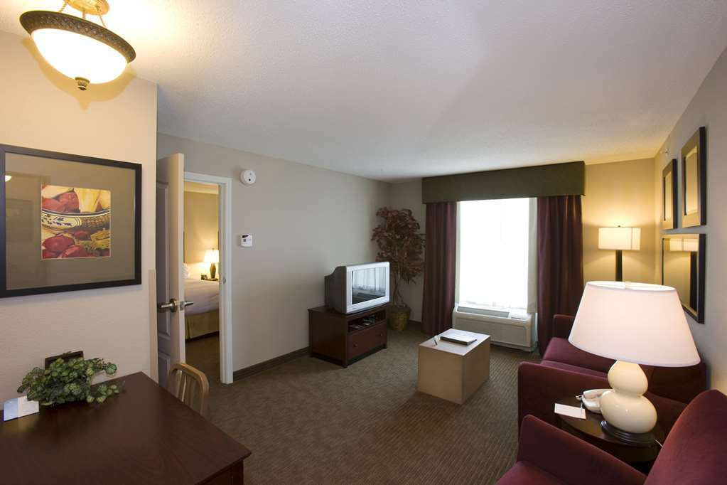 Homewood Suites By Hilton Indianapolis Northwest Room photo